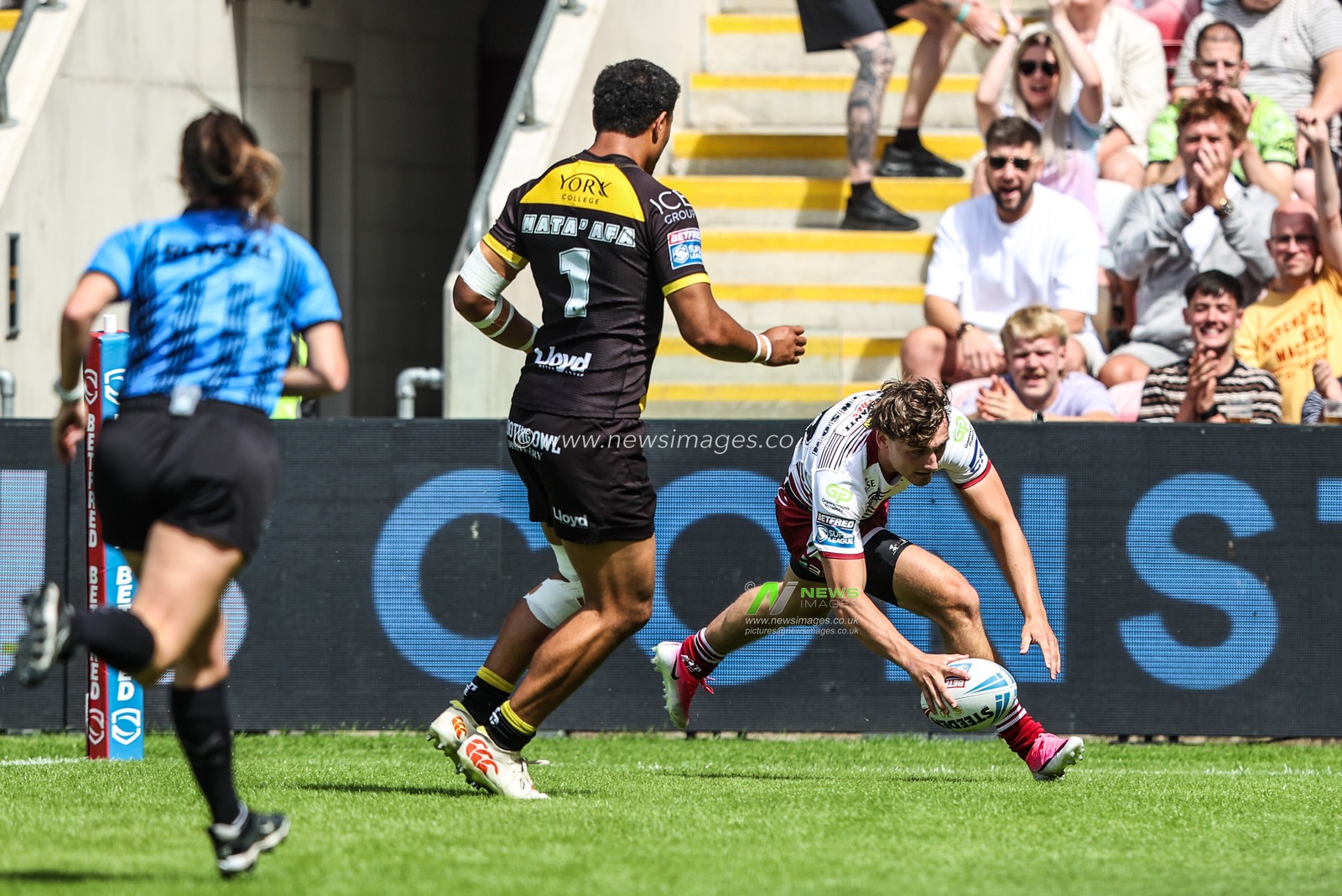Noah Hodkinson of Wigan Warriors goes over for a try during the Betfred Super League round 15 match York Knights vs Wigan Warriors at LNER Community Stadium, York, United Kingdom on 20 June 2026

(Photo by Alfie Cosgrove/News Images)