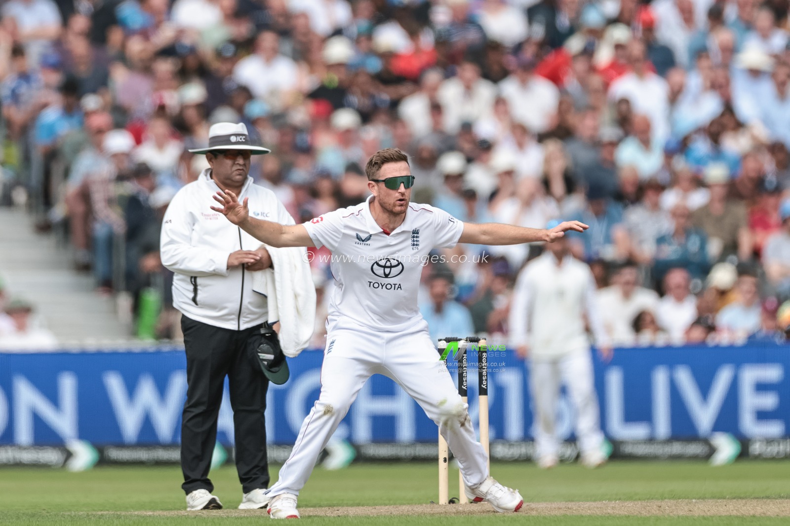 Liam Dawson of England reacts after he delivers the ball during the 4th Rothesay Test Match match Day 1 England vs India at Old Trafford Cricket Ground, Manchester, United Kingdom, 22nd July 2025

(Photo by Mark Cosgrove/News Images)