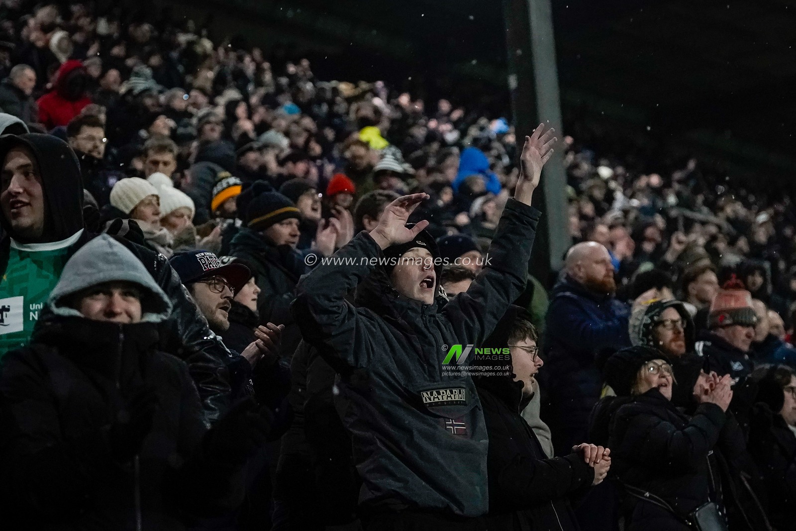 Notts County Manager Martin Patersonapplauds the fans after the final whistle  during the Sky Bet League 2 match Notts County vs Gillingham at Meadow Lane, Nottingham, United Kingdom, 3rd February 2026

(Photo by Maynard Manyowa/News Images)