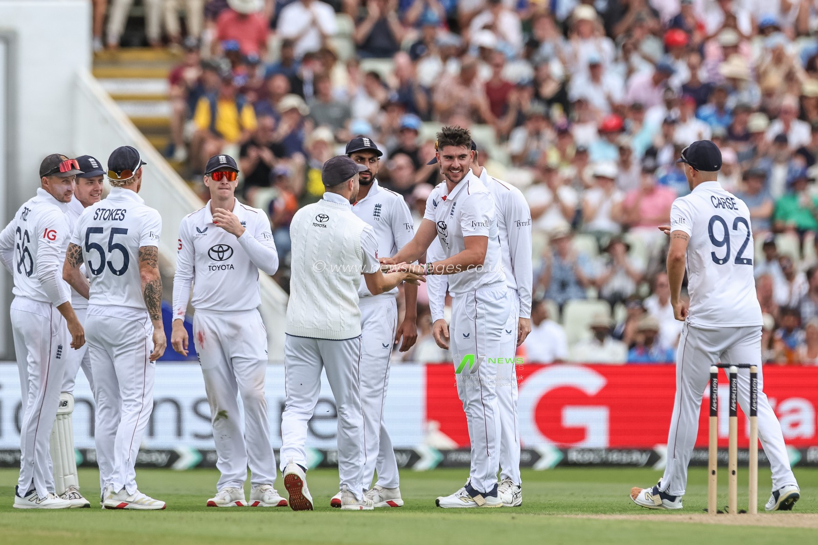 Josh Tongue of England celebrates the wicket of Ravindra Jadeja of India with team mates during the 2nd Rothesay Test Match day 2 England vs India at Edgbaston, Birmingham, United Kingdom, 3rd July 2025

(Photo by Mark Cosgrove/News Images)