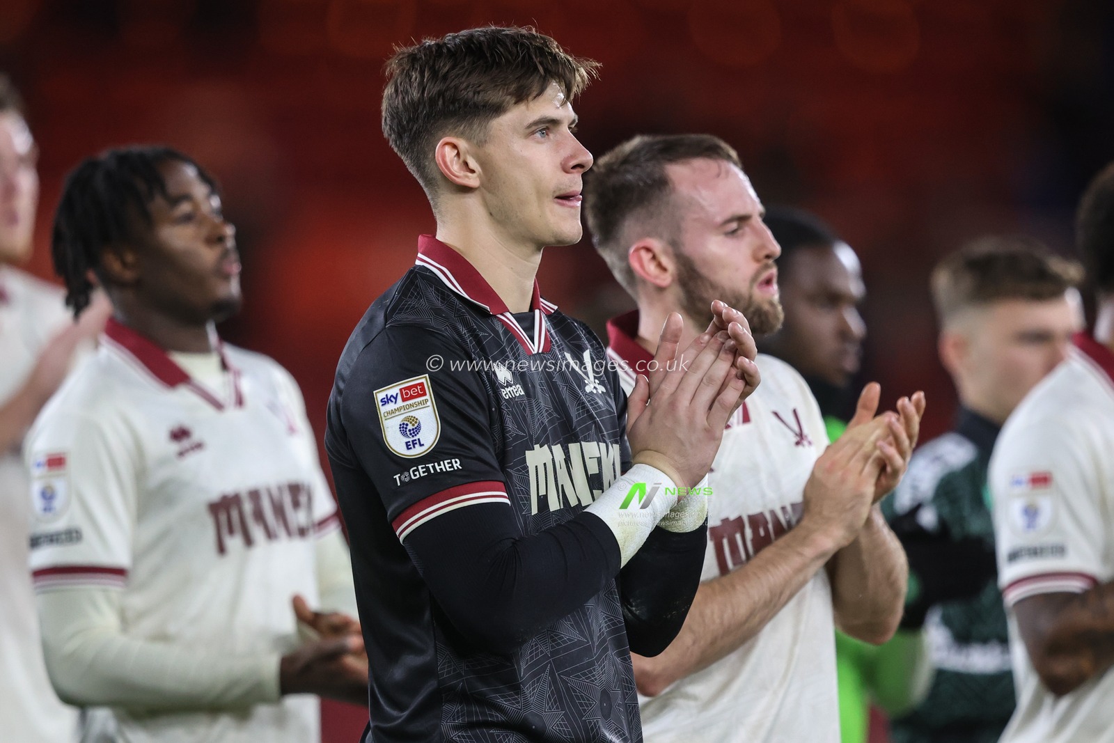 Michael Cooper of Sheffield United applauds the fans after the game during the Sky Bet Championship match Middlesbrough vs Sheffield United at Riverside Stadium, Middlesbrough, United Kingdom, 23rd October 2024

(Photo by Alfie Cosgrove/News Images)