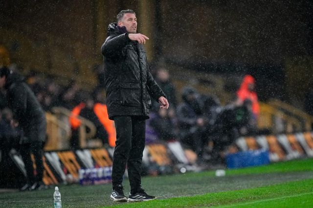 Rob Edwards manager of Wolverhampton Wanderers gives his team instructions  during the Premier League match Wolverhampton Wanderers vs Aston Villa at Molineux, Wolverhampton, United Kingdom on 27 February 2026

(Photo by Maynard Manyowa/News Images)