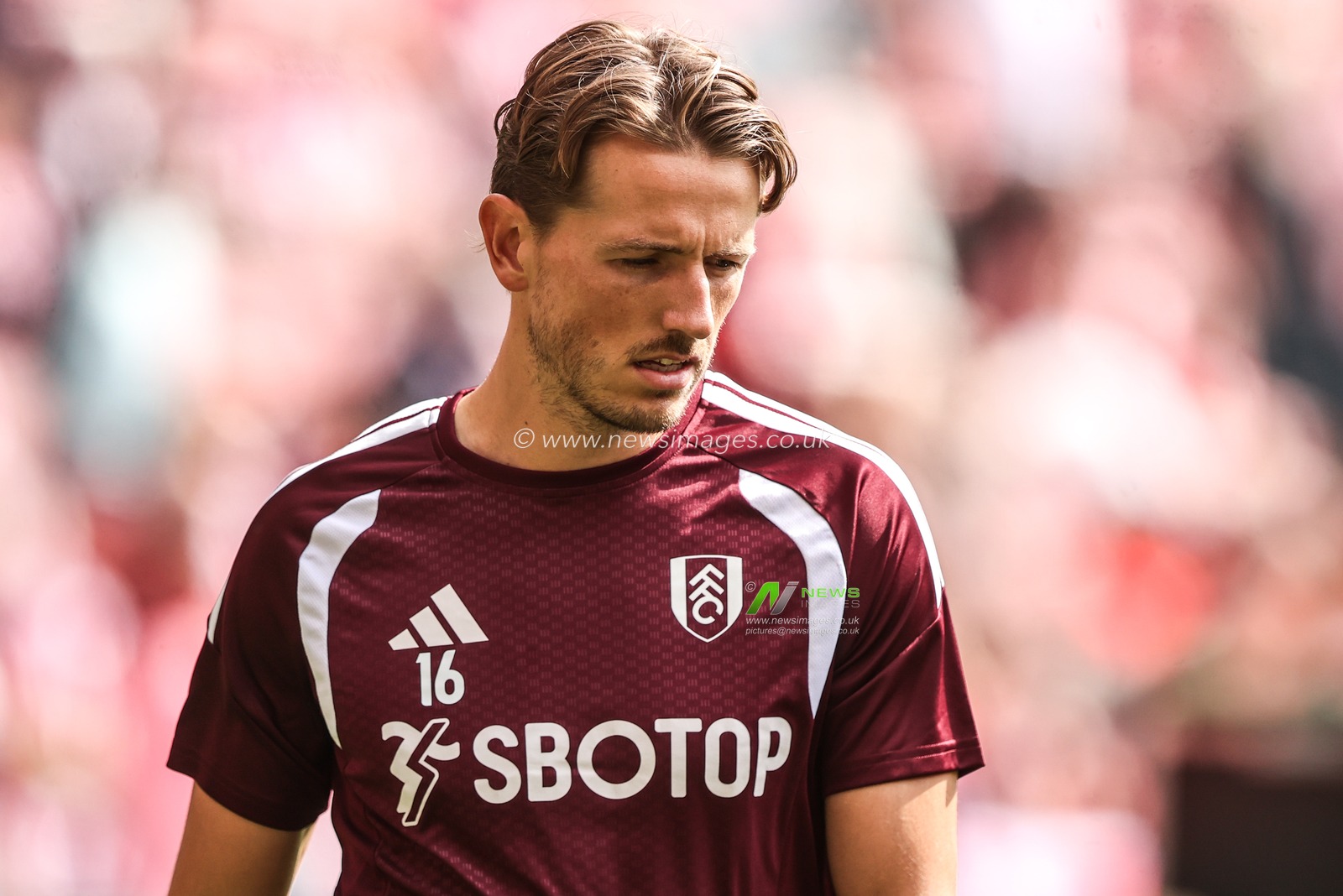 Sander Berge of Fulham in the pregame warmup session during the Premier League match Sunderland vs Fulham at Stadium Of Light, Sunderland, United Kingdom on 30 August 2026

(Photo by Alfie Cosgrove/News Images)