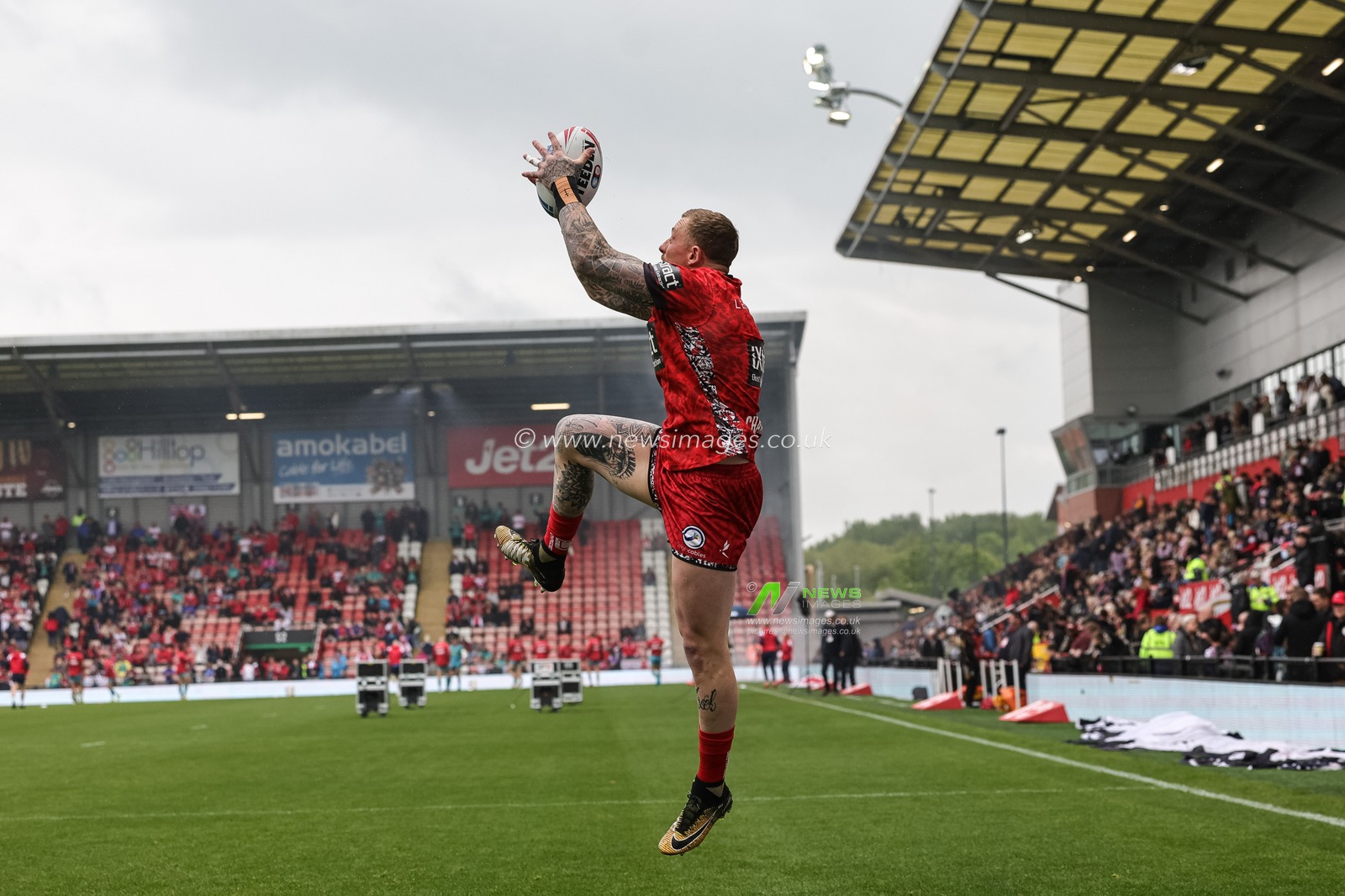 Josh Charnley of Leigh Leopards in the pre-game warm up during the Betfred Super League round 11 match Leigh Leopards vs Hull KR at Leigh Sports Village, Leigh, United Kingdom on 16 May 2026

(Photo by Mark Cosgrove/News Images)