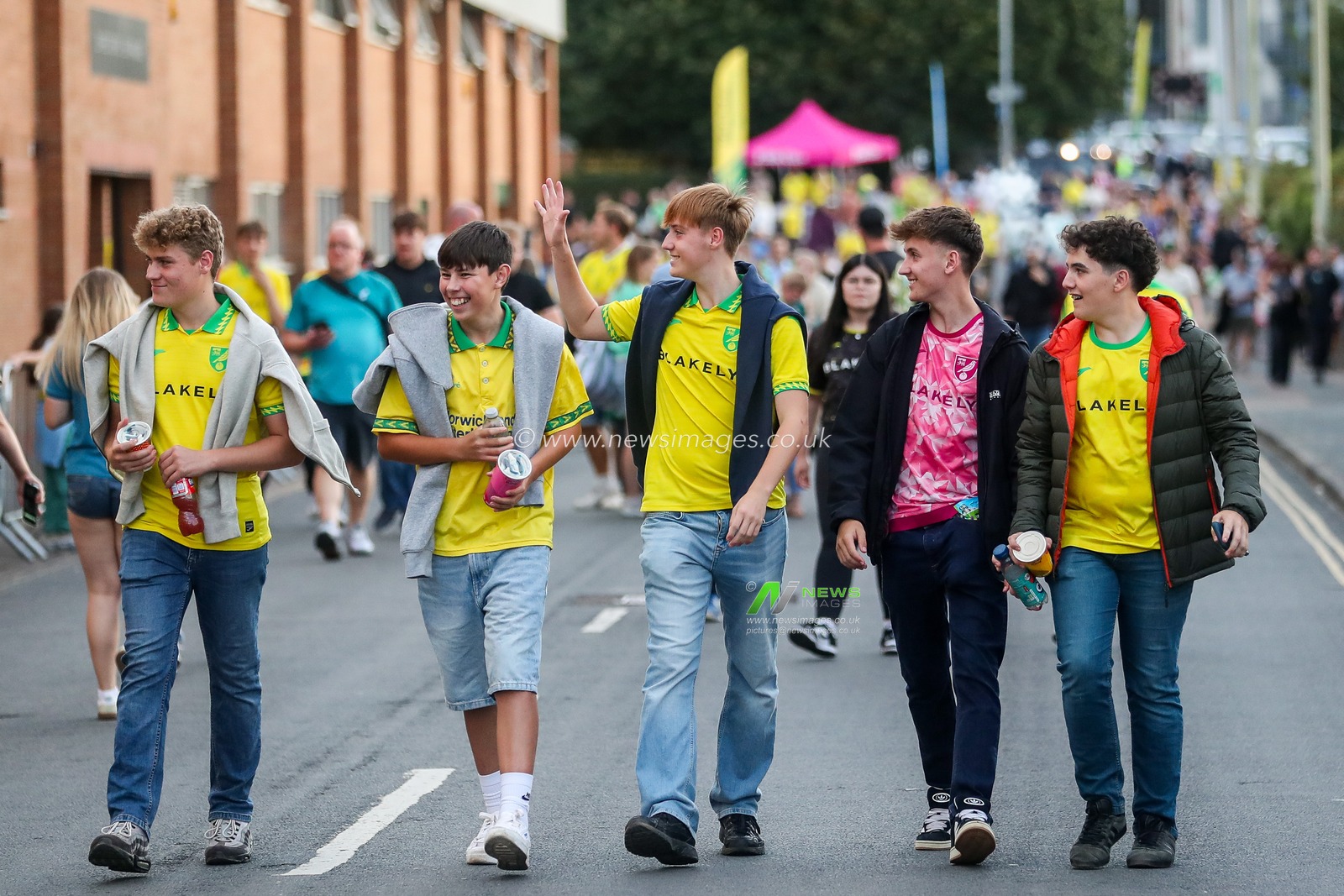 Fans arrive at Carrow Road prior to the Carabao Cup match Norwich City vs Southampton at Carrow Road, Norwich, United Kingdom, 26th August 2025

(Photo by Izzy Poles/News Images)