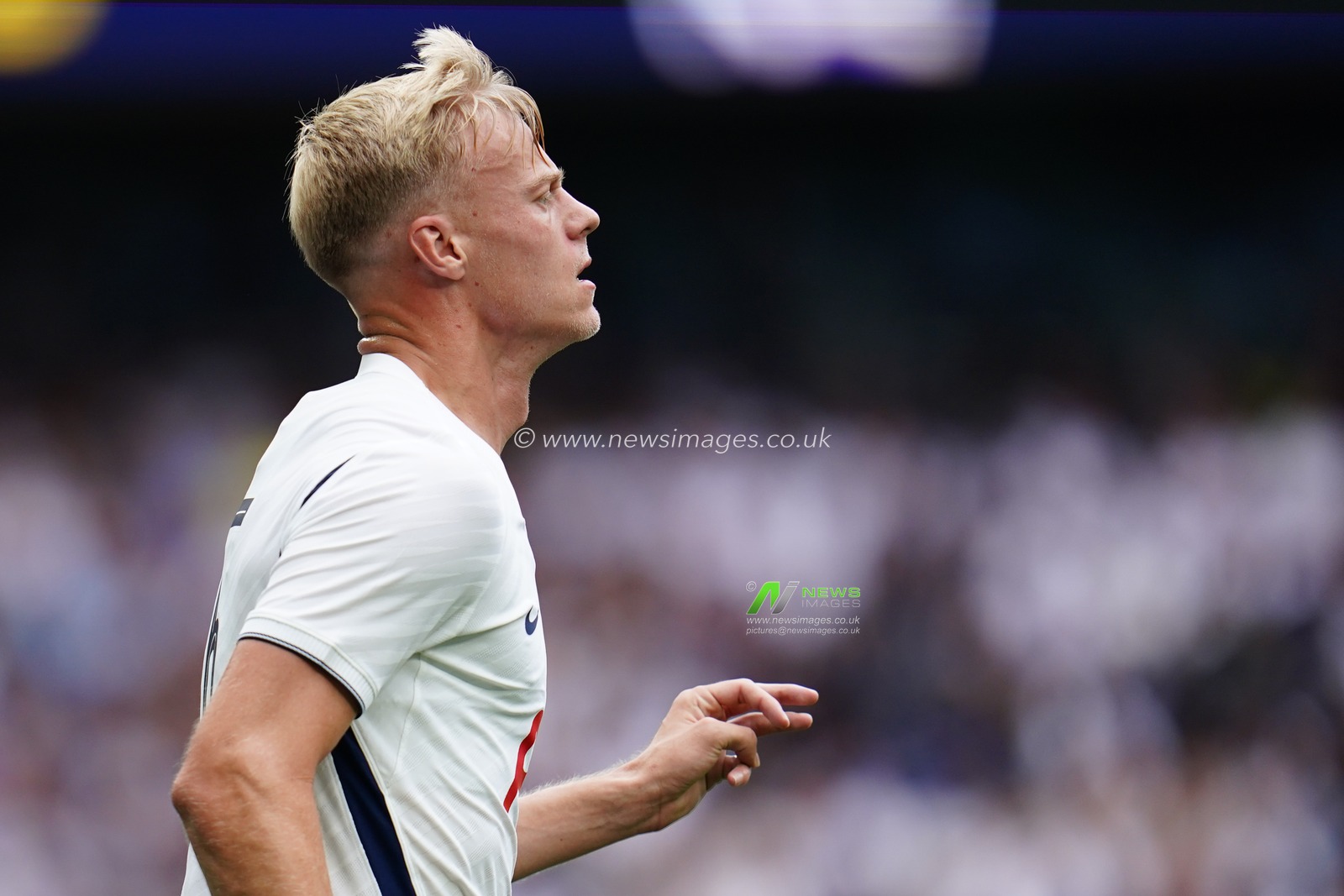 Jan Van Hecke of Tottenham Hotspur during the pre-season friendly match Tottenham Hotspur vs Hoffenheim at Tottenham Hotspur Stadium, London, United Kingdom on 15 August 2026

(Photo by Harvey Murphy/News Images)