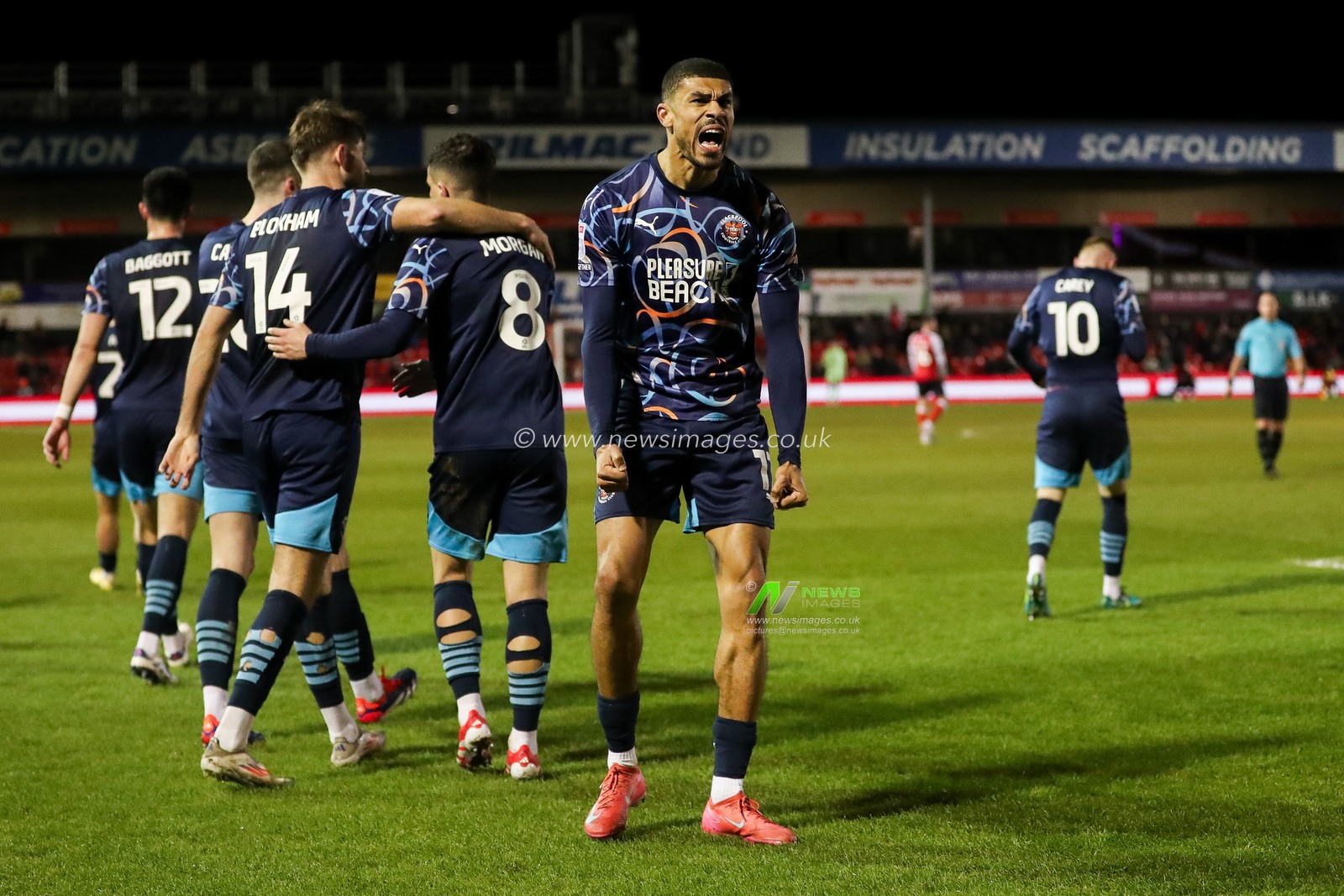 Ashley Fletcher of Blackpool celebrates his goal to make it 0-1 during the Sky Bet League 1 match Lincoln City vs Blackpool at Gelder Group Sincil Bank Stadium, Lincoln, United Kingdom, 28th January 2025

(Photo by Izzy Poles/News Images)