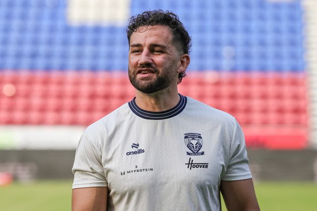 Toby King of Warrington Wolves arrives during the Betfred Super League round 18 match Wigan Warriors vs Warrington Wolves at The Brick Community Stadium, Wigan, United Kingdom on 10 July 2026

(Photo by Mark Cosgrove/News Images)