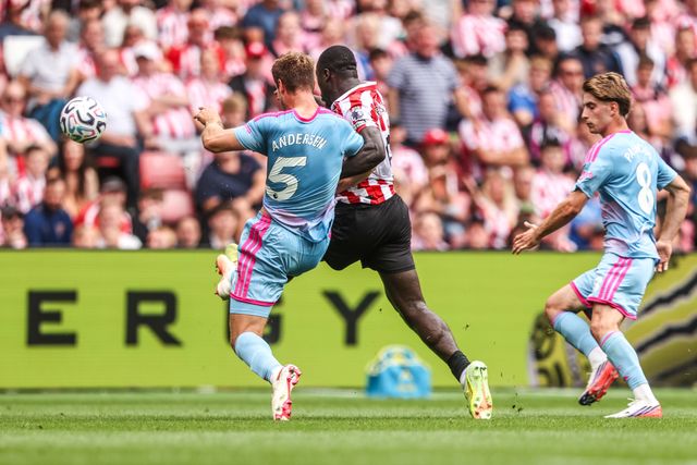 Brian Brobbey of Sunderland fouled by Joachim Andersen of Fulham during the Premier League match Sunderland vs Fulham at Stadium Of Light, Sunderland, United Kingdom on 30 August 2026

(Photo by Alfie Cosgrove/News Images)