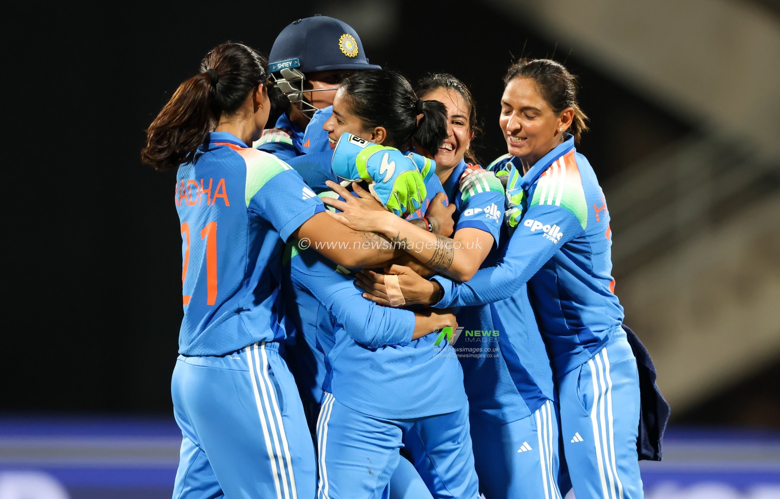Renuka Singh Thakur of India takes wicket of Tazmin Brits of South Africa and celebrates wit team India Amanjot Kaur of India Jemimah Rodrigues of India Richa Ghosh of India Smriti Mandhana  of India Harmanpreet Kaur (Captain) of India  during the ICC Women's ODI Cricket World Cup Final 2025 session India Women vs South Africa Women at Dr. D.Y. Patil Sports Academy, Navi Mumbai, India, 2nd November 2025

(Photo by Shubhajit Roy Karmakar/News Images)