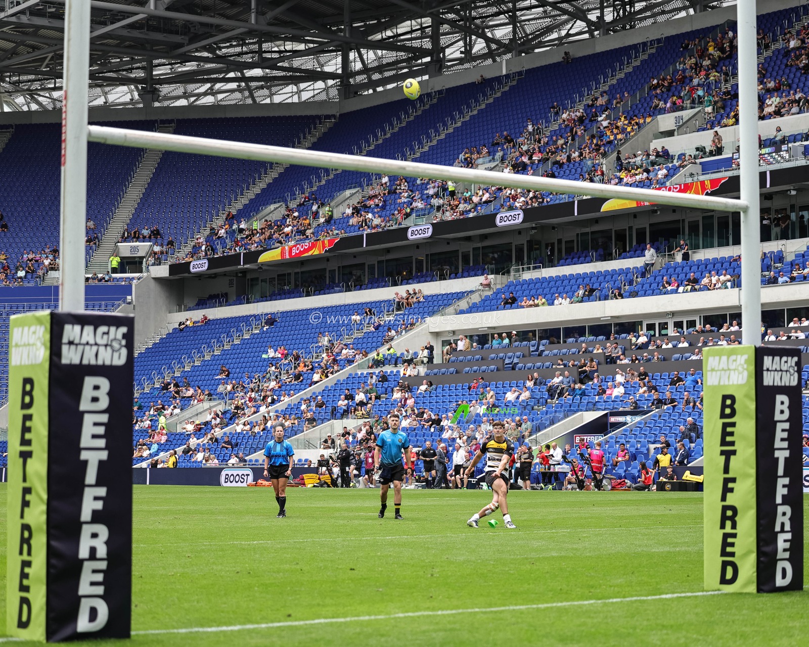 Jon Bennison of York Knights converts for a goal during the Betfred Super League Magic Weekend match Huddersfield Giants vs York Knights at Hill Dickinson Stadium, Liverpool, United Kingdom on 04 July 2026

(Photo by Mark Cosgrove/News Images)