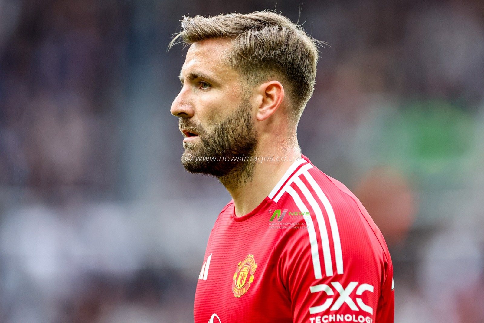 Luke Shaw of Manchester United looks on during the Premier League match Newcastle United vs Manchester United at St. James's Park, Newcastle, United Kingdom, 13th April 2025

(Photo by Mark Cosgrove/News Images)