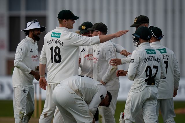 Liam Patterson-White celebrates the wicket of Jonathan Tattersall with Ben Duckett, and other team matesduring the County Championship Division One day 3 Leicestershire vs Nottinghamshire at Grace Road, Leicester, United Kingdom on 03 May 2026

(Photo by Maynard Manyowa/News Images)