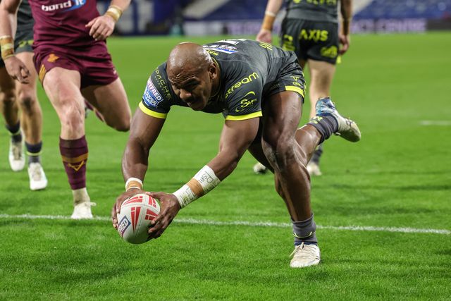 Maika Sivo of Leeds Rhinos goes over for a try during the Betfred Super League round 8 match Huddersfield Giants vs Leeds Rhinos at Accu Stadium, Huddersfield, United Kingdom on 17 April 2026

(Photo by Mark Cosgrove/News Images)