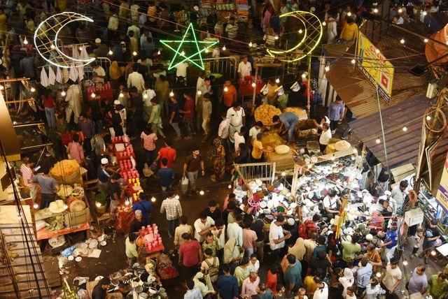 People shop at a market near the Nakhoda Mosque ahead of Eid al-Fitr, the festival marking the end of the Muslim holy month of Ramadan, in Kolkata, India, on March 30, 2025. Pictures by Debajyoti Chakraborty(Photo: Debajyoti Chakraborty/News Images)