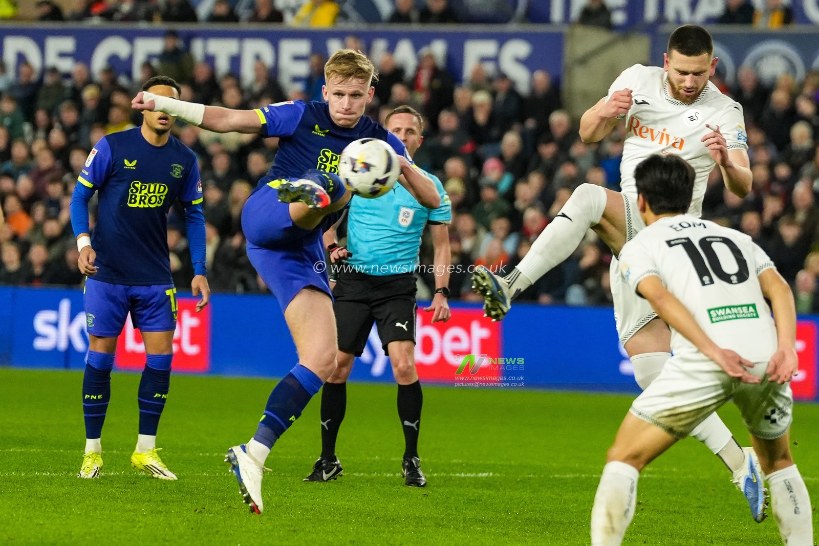 Ali McCann of Preston North End has a shot on goal during the Sky Bet Championship match Swansea City vs Preston North End at Swansea.com Stadium, Swansea, United Kingdom on 24 February 2026

(Photo by Andrew Lewis/News Images)