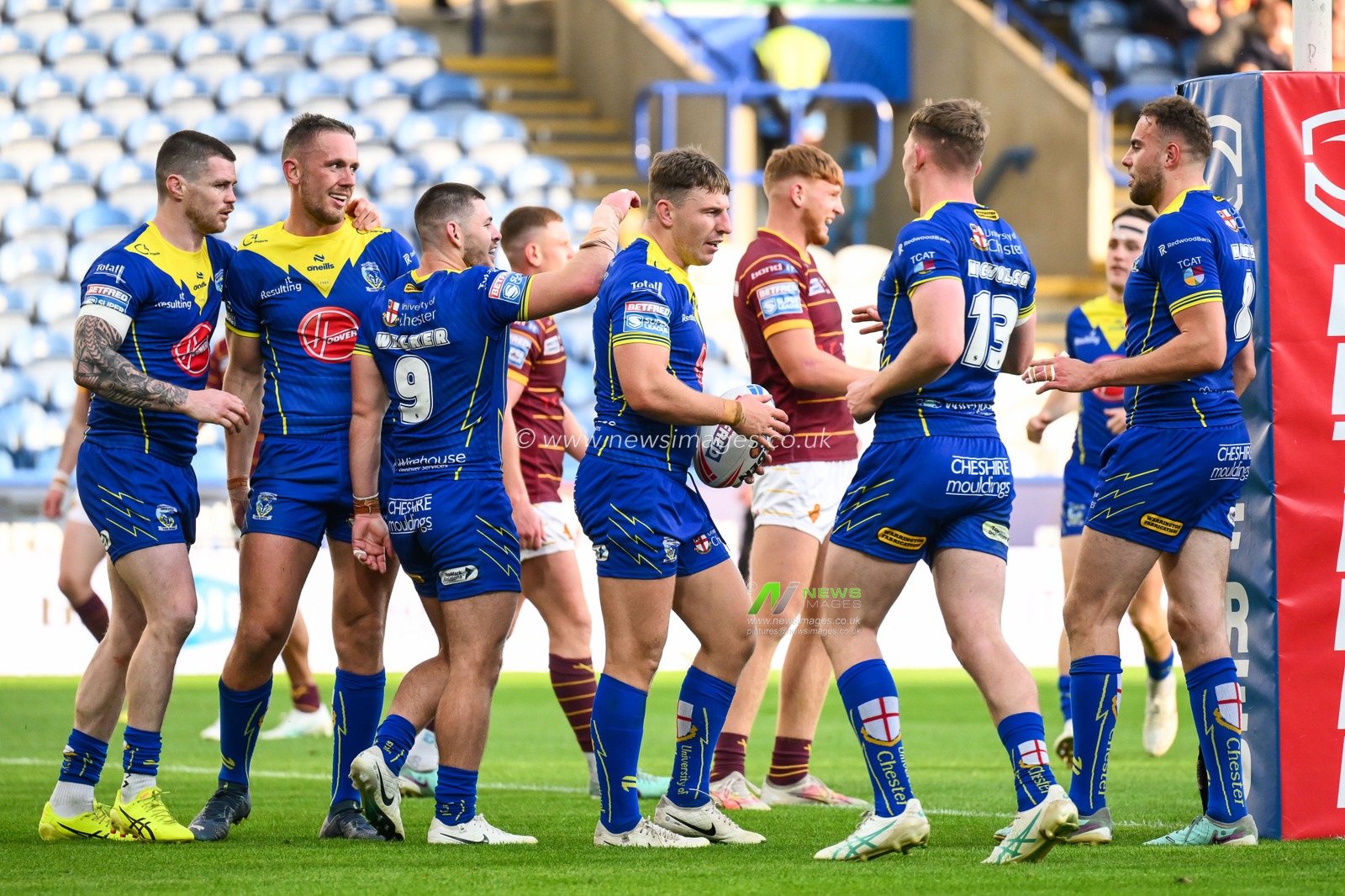 George Williams of Warrington Wolves celebrates his try during the Betfred Super League Round 26 match Huddersfield Giants vs Warrington Wolves at John Smith's Stadium, Huddersfield, United Kingdom, 14th September 2024

(Photo by Craig Thomas/News Images)