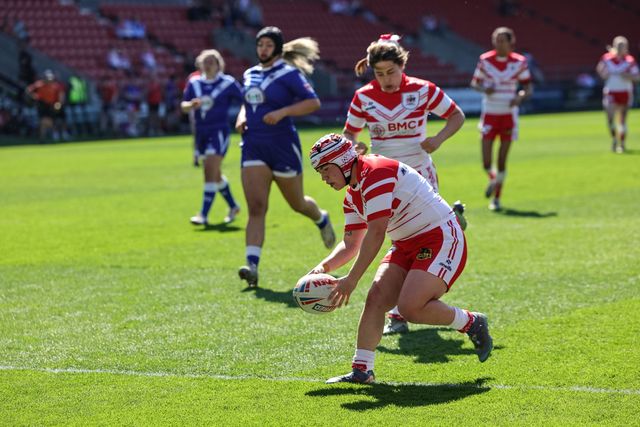 Katie Mottershead of St Helen’s goes over for a try during the Betfred Women's Challenge Cup Quarter Final match St Helens vs Barrow Raiders at The BrewDog Stadium, St Helens, United Kingdom on 25 April 2026

(Photo by Mark Cosgrove/News Images)