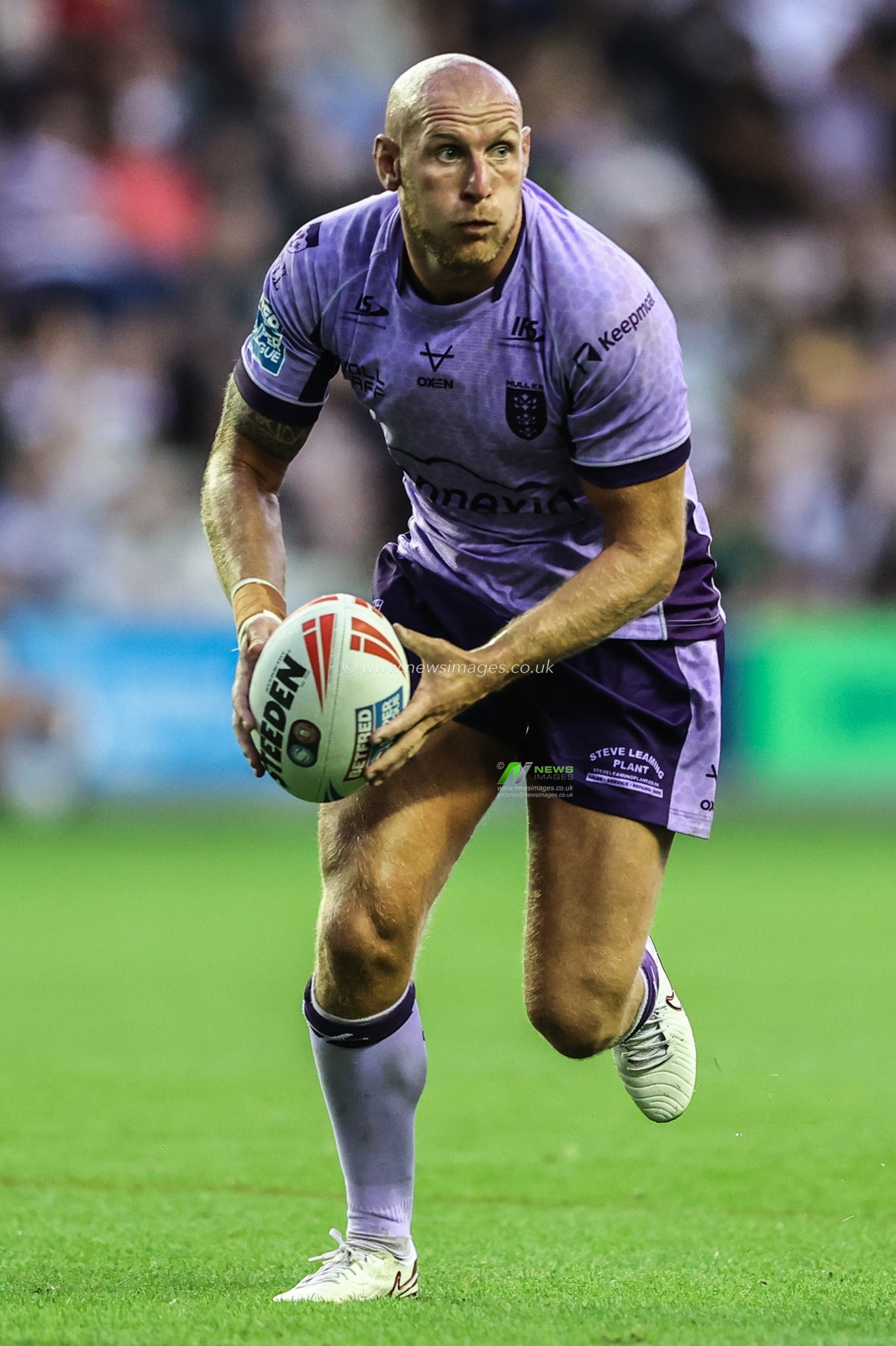 Dean Hadley of Hull KR during the Betfred Super League round 22 match Wigan Warriors vs Hull KR at The Brick Community Stadium, Wigan, United Kingdom, 15th August 2025

(Photo by Alfie Cosgrove/News Images)