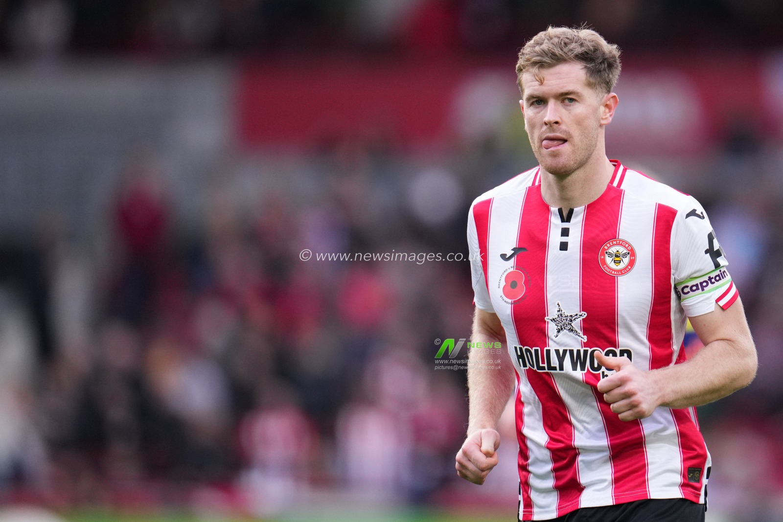 Nathan Collins of Brentford during the Premier League match Brentford vs Newcastle United at The Gtech Community Stadium, London, United Kingdom, 9th November 2025

(Photo by Harvey Murphy/News Images)

*** GER AUT SUI OUT ***
