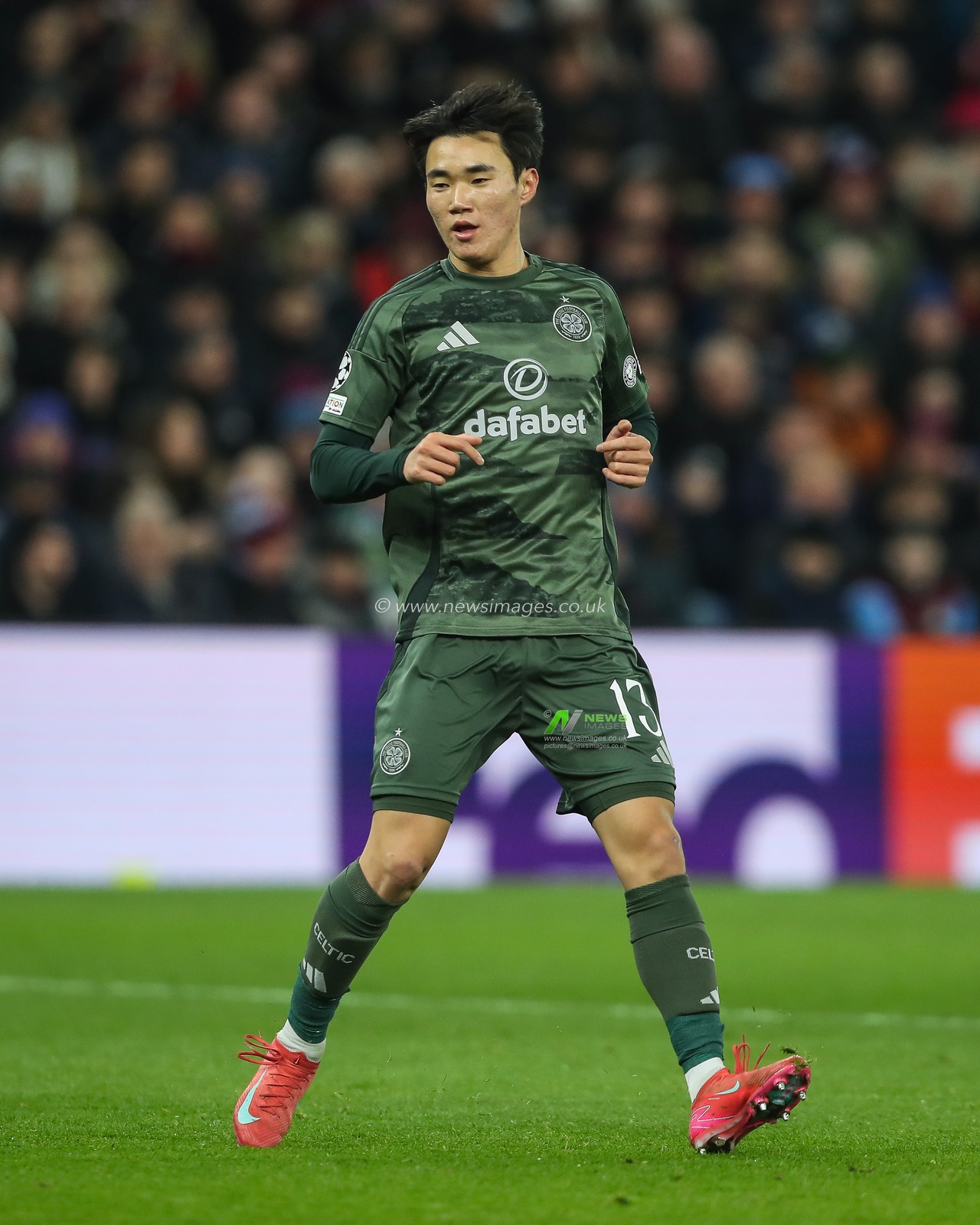 Yang Hyun-Jun of Celtic during the UEFA Champions League Matchday 8 of 8 Aston Villa vs Celtic at Villa Park, Birmingham, United Kingdom, 29th January 2025

(Photo by Gareth Evans/News Images)