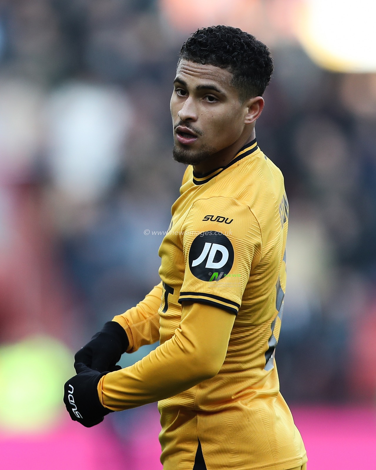 JoÃ£o Gomes of Wolverhampton Wanderers during the Emirates FA Cup 3rd Round match Bristol City vs Wolverhampton Wanderers at Ashton Gate, Bristol, United Kingdom, 11th January 2025

(Photo by Gareth Evans/News Images)