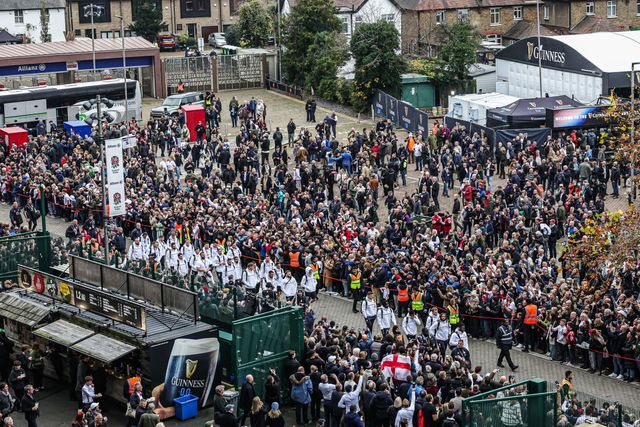 Team England arrive during the Quilter Nations Series 2025 match England vs New Zealand at Allianz Stadium, Twickenham, United Kingdom, 15th November 2025

(Photo by Mark Cosgrove/News Images)

*** GER AUT SUI OUT ***