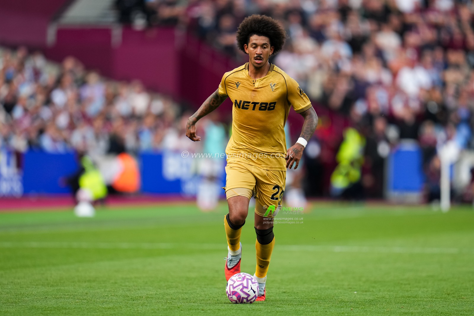 Chris Richards of Crystal Palace during the Premier League match West Ham United vs Crystal Palace at London Stadium, London, United Kingdom, 20th September 2025

(Photo by Harvey Murphy/News Images)