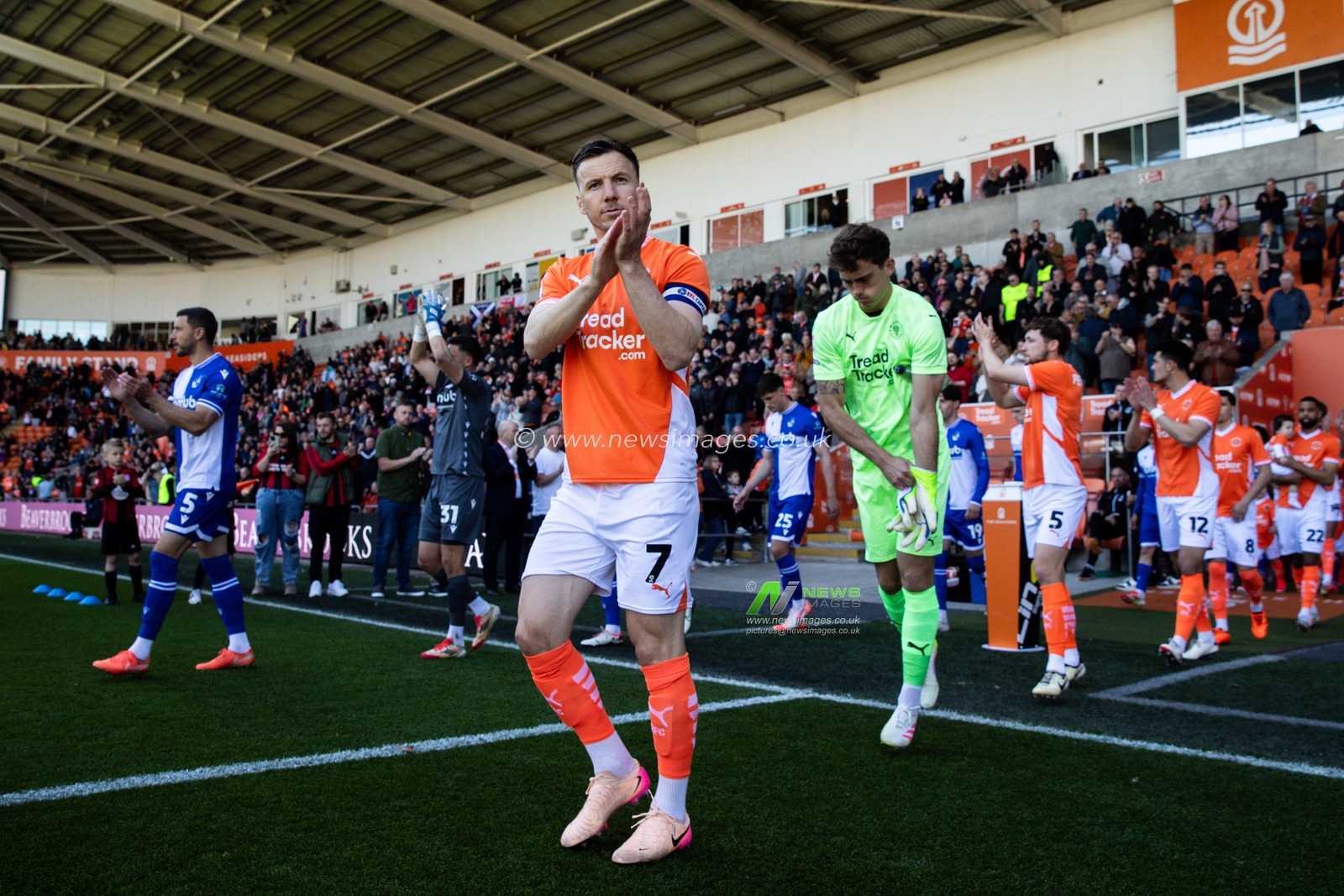 Lee Evans of Blackpool during the Sky Bet League 1 match Blackpool vs Bristol Rovers at Bloomfield Road, Blackpool, United Kingdom, 3rd May 2025

(Photo by Gareth Evans/News Images)