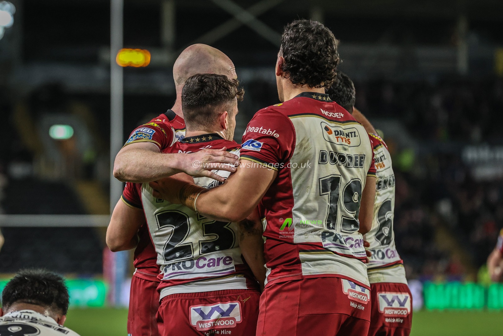 Tom Forber of Wigan Warriors celebrates his try during the Betfred Super League Round 2 match Hull FC vs Wigan Warriors at MKM Stadium, Hull, United Kingdom, 21st February 2025

(Photo by Alfie Cosgrove/News Images)