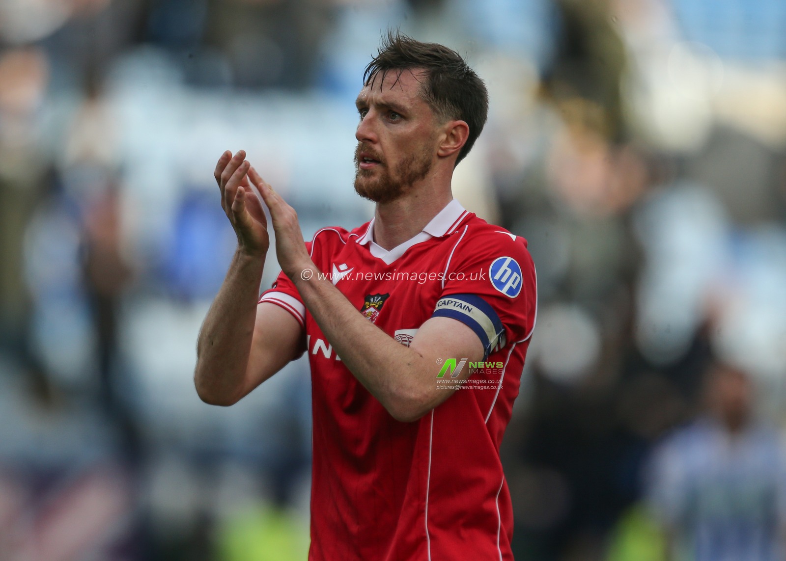 Dominic Hyam of Wrexham applauds the fans after the final whistle during the Sky Bet Championship match Sheffield Wednesday vs Wrexham at Hillsborough, Sheffield, United Kingdom, 31st January 2026

(Photo by Richard Bierton/News Images)