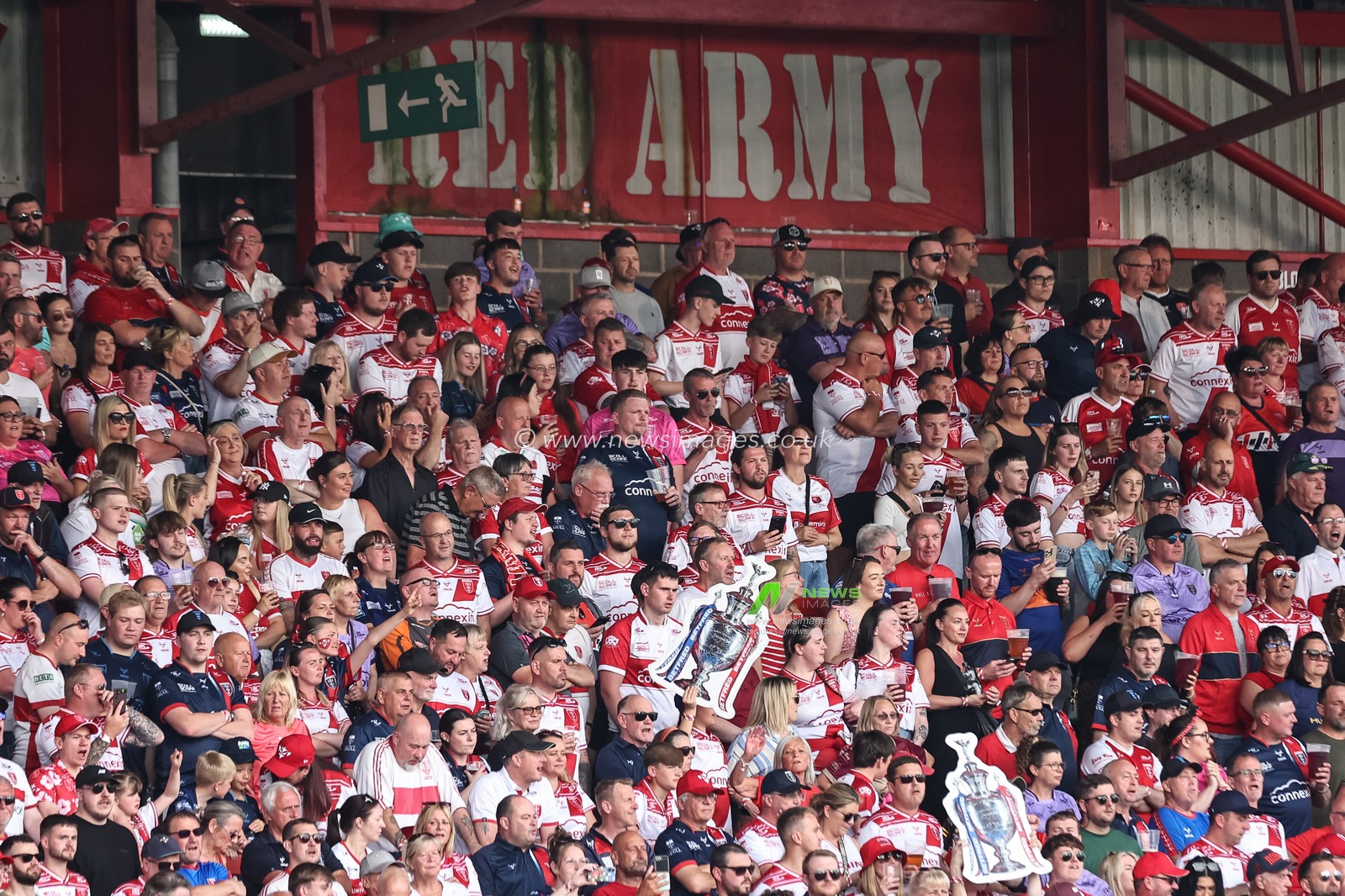 Hull KR fans during the Betfred Super League Round 14 Hull KR vs Catalans Dragons at Sewell Group Craven Park, Kingston upon Hull, United Kingdom, 13th June 2025

(Photo by Mark Cosgrove/News Images)