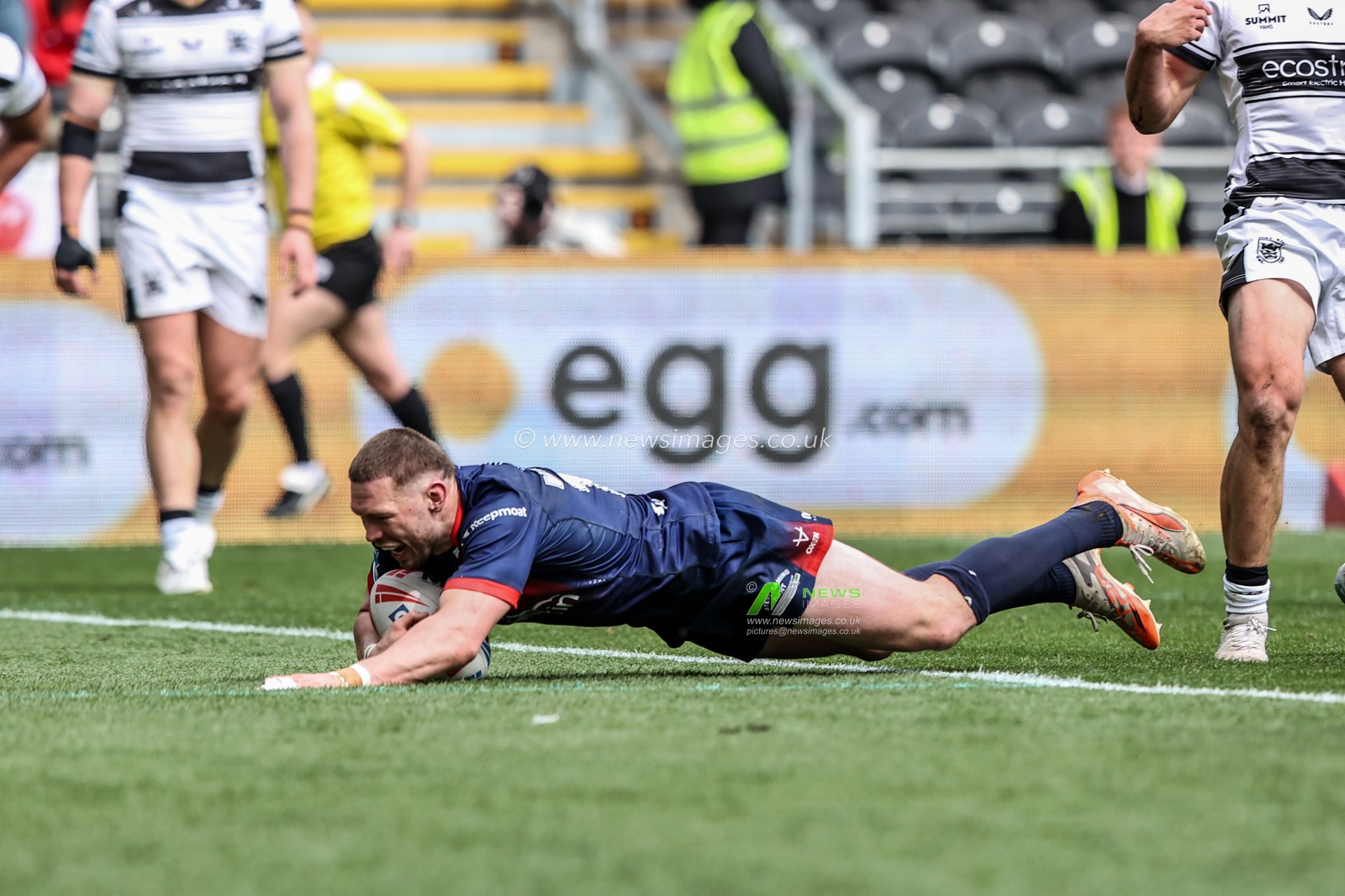 James Batchelor of Hull KR goes over for a try during the Betfred Super League Round 8 match Hull FC vs Hull KR at MKM Stadium, Hull, United Kingdom, 18th April 2025

(Photo by Alfie Cosgrove/News Images)