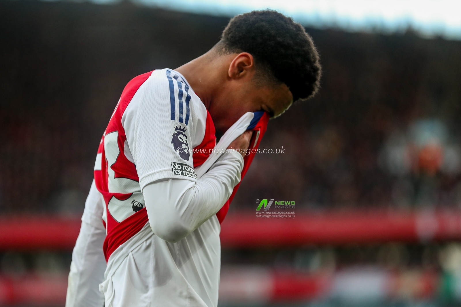 Ethan Nwaneri of Arsenal leaves the field during the Premier League match Arsenal vs West Ham United at Emirates Stadium, London, United Kingdom, 22nd February 2025

(Photo by Izzy Poles/News Images)