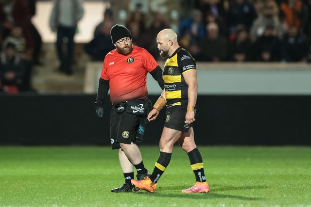 Paul McShane of York Knights leaves the field for a concussion assessment during the Betfred Super League Round 4 match York Knights vs Warrington Wolves at LNER Community Stadium, York, United Kingdom on 06 March 2026

(Photo by Mark Cosgrove/News Images)