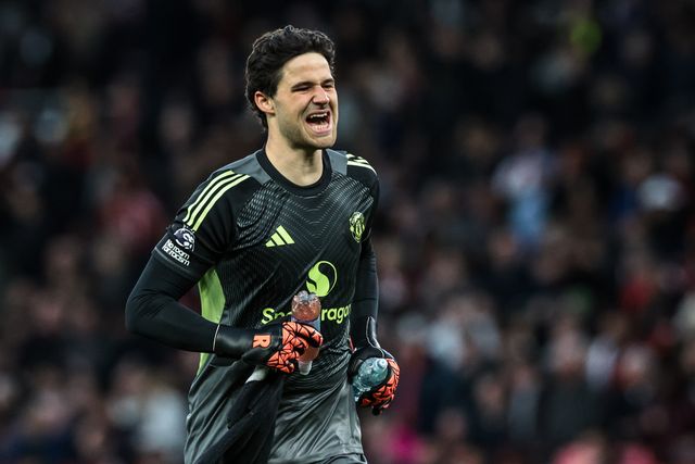 Manchester United goalkeeper Senne Lammens during the Premier League match Manchester United vs Leeds United at Old Trafford, Manchester, United Kingdom on 13 April 2026

(Photo by Mark Cosgrove/News Images)
