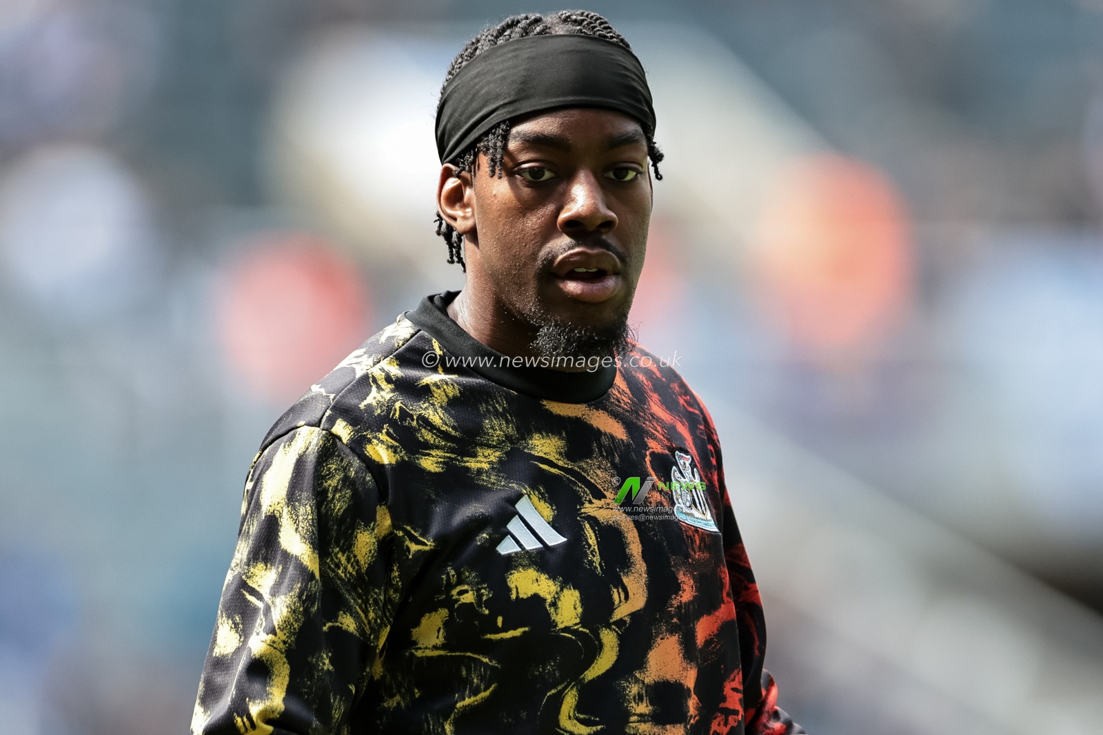 Anthony Elanga of Newcastle Untied in the pregame warmup session during the Premier League match Newcastle Untied vs Bournemouth at St. James's Park, Newcastle, United Kingdom on 18 April 2026

(Photo by Mark Cosgrove/News Images)