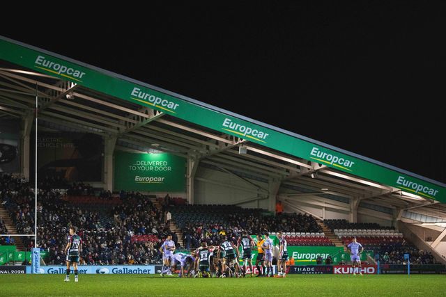 Both team prep for a scrum during the Gallagher Premiership match Leicester Tigers vs Gloucester Rugby at Mattioli Woods Welford Road Stadium, Leicester, United Kingdom, 19th December 2025

(Photo by Craig Evans/News Images)

*** GER AUT SUI OUT ***