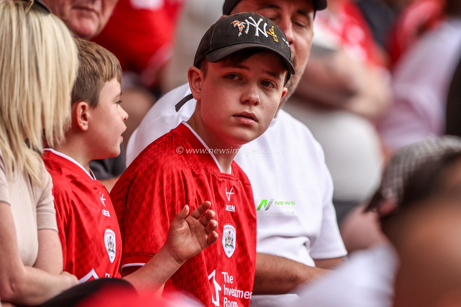 Barnsley fans during the Sky Bet League One match Barnsley vs Bromley at Oakwell, Barnsley, United Kingdom on 15 August 2026

(Photo by Alfie Cosgrove/News Images)