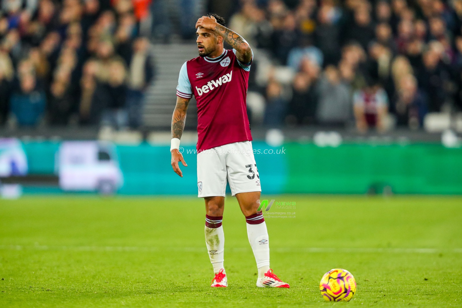 Emerson Palmieri of West Ham United reacts during the Premier League match West Ham United vs Fulham at London Stadium, London, United Kingdom, 14th January 2025

(Photo by Izzy Poles/News Images)