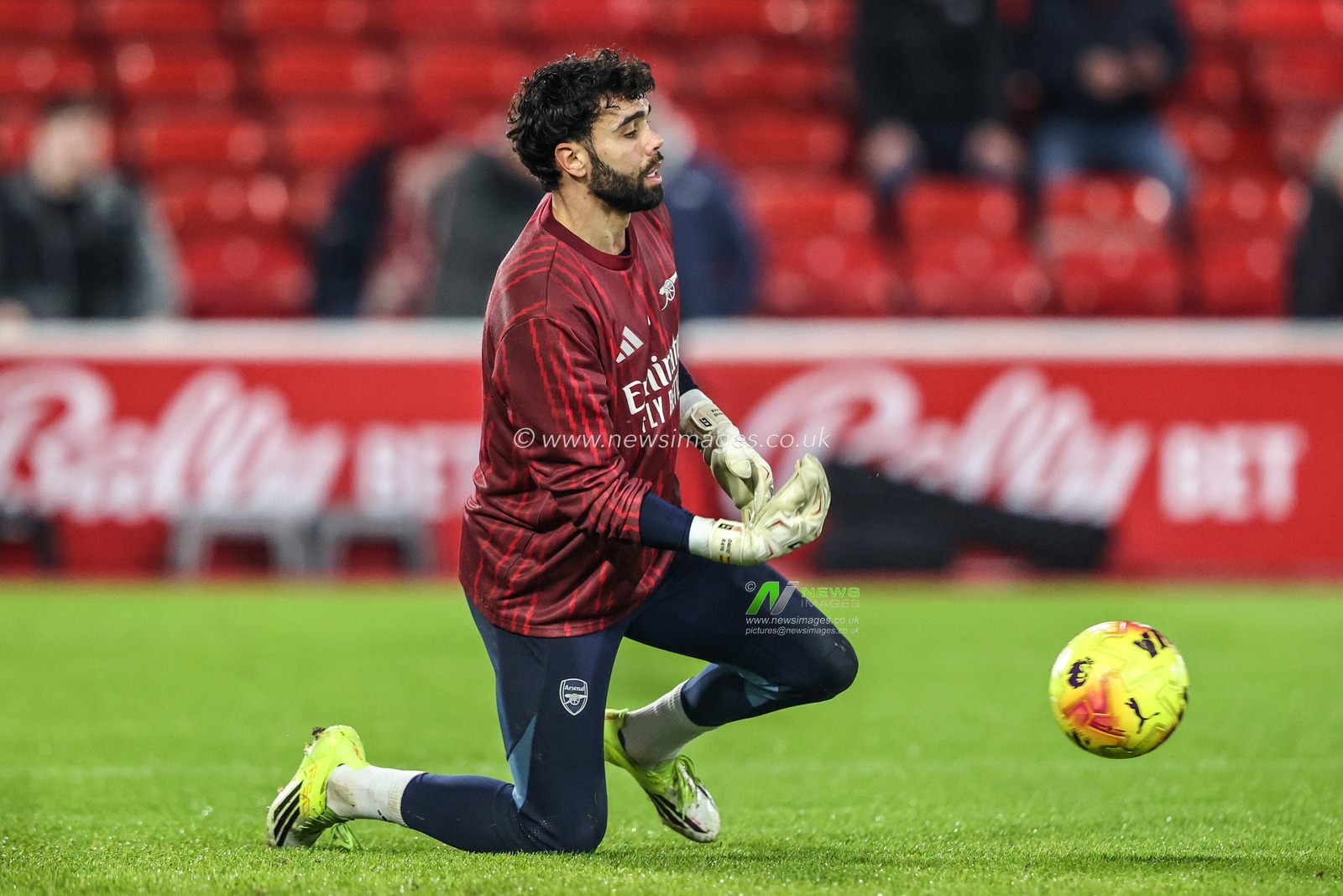 Arsenal goalkeeper David Raya in the pregame warmup session during the Premier League match Nottingham Forest vs Arsenal at City Ground, Nottingham, United Kingdom, 17th January 2026

(Photo by Alfie Cosgrove/News Images)