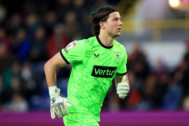 Burnley goalkeeper Max Weiß during the Sky Bet Championship match Burnley vs Middlesbrough at Turf Moor, Burnley, United Kingdom on 02 September 2026

(Photo by Jorge Horsted/News Images)