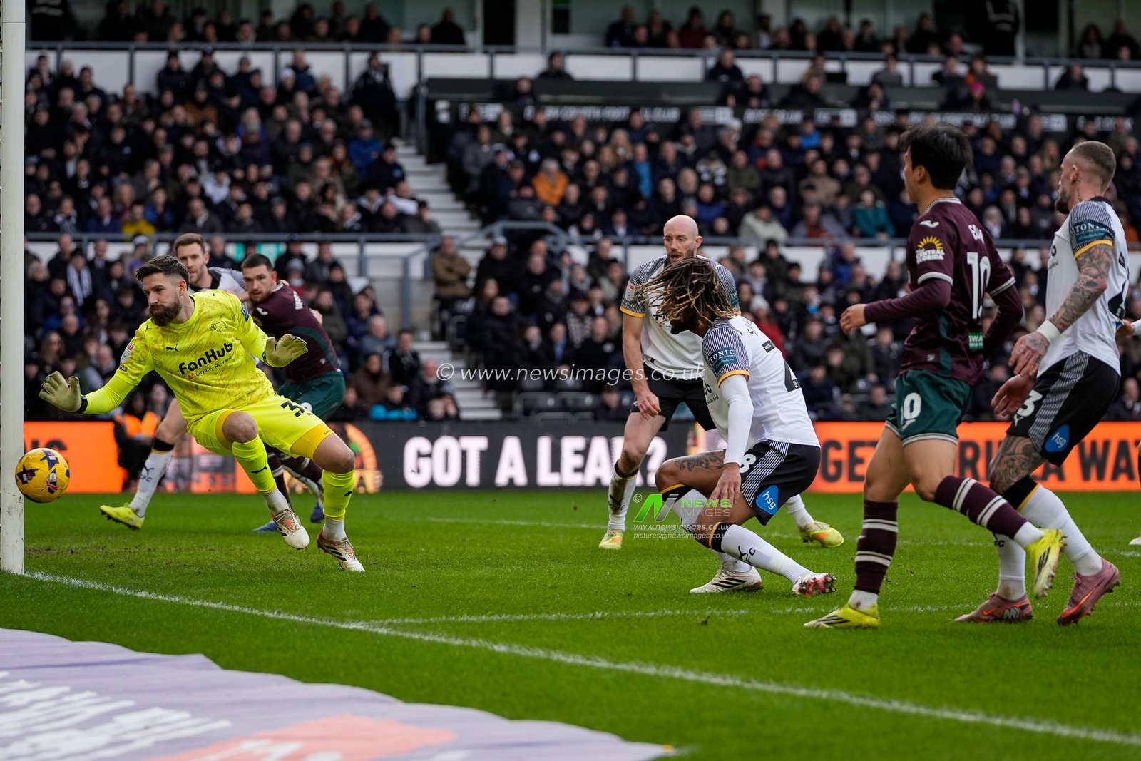 Eom Ji-Sung of Swansea City shoots on goal  and misses during the Sky Bet Championship match Derby County vs Swansea City at Pride Park Stadium, Derby, United Kingdom on 14 February 2026

(Photo by Maynard Manyowa/News Images)