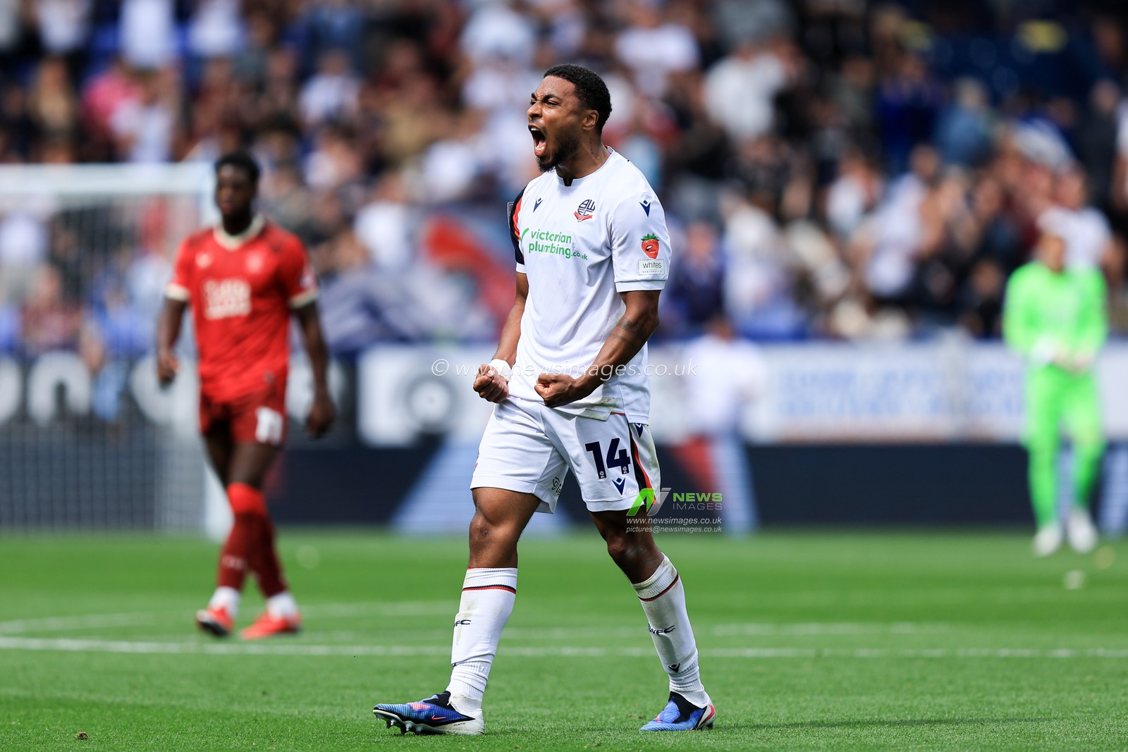 Akin Famewo of Bolton Wanderers celebrates 2-1 win during the Sky Bet Championship match Bolton Wanderers vs Preston North End at Toughsheet Community Stadium, Bolton, United Kingdom on 15 August 2026

(Photo by Jorge Horsted/News Images)