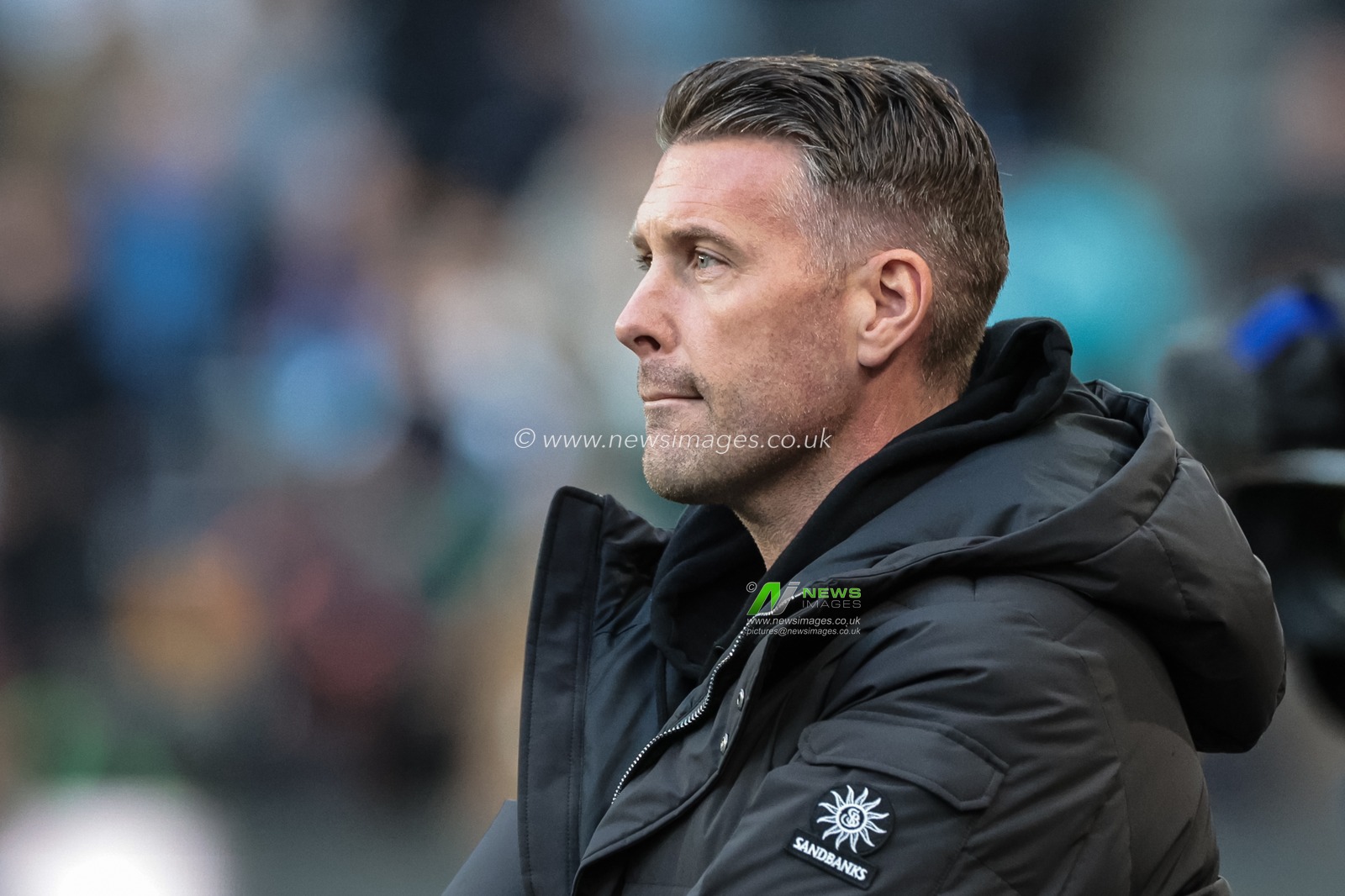 Rob Edwards manager of Wolverhampton Wanderers during the Premier League match Wolverhampton Wanderers vs Crystal Palace at Molineux, Wolverhampton, United Kingdom, 22nd November 2025

(Photo by Mark Cosgrove/News Images)

*** GER AUT SUI OUT ***