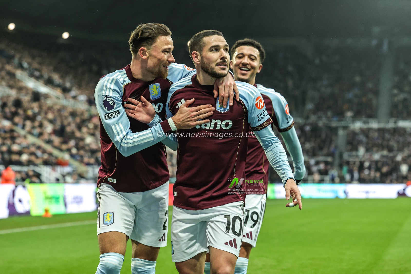 Emi Buendia of Aston Villa celebrates his goal to make it 0-1 during the Premier League match Newcastle United vs Aston Villa at St. James's Park, Newcastle, United Kingdom, 25th January 2026

(Photo by Mark Cosgrove/News Images)