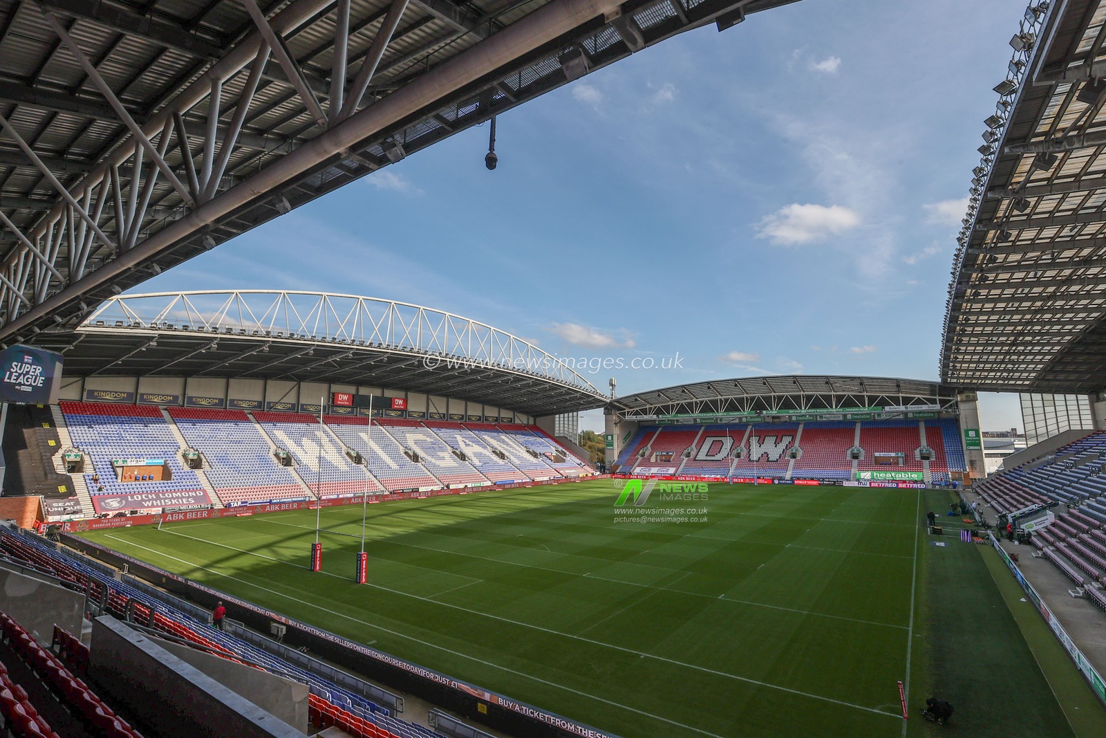 A general view of The Brick Community Stadium during the Betfred Super League Semi-Finals match Wigan Warriors vs Leigh Leopards at The Brick Community Stadium, Wigan, United Kingdom, 5th October 2024

(Photo by Alfie Cosgrove/News Images)