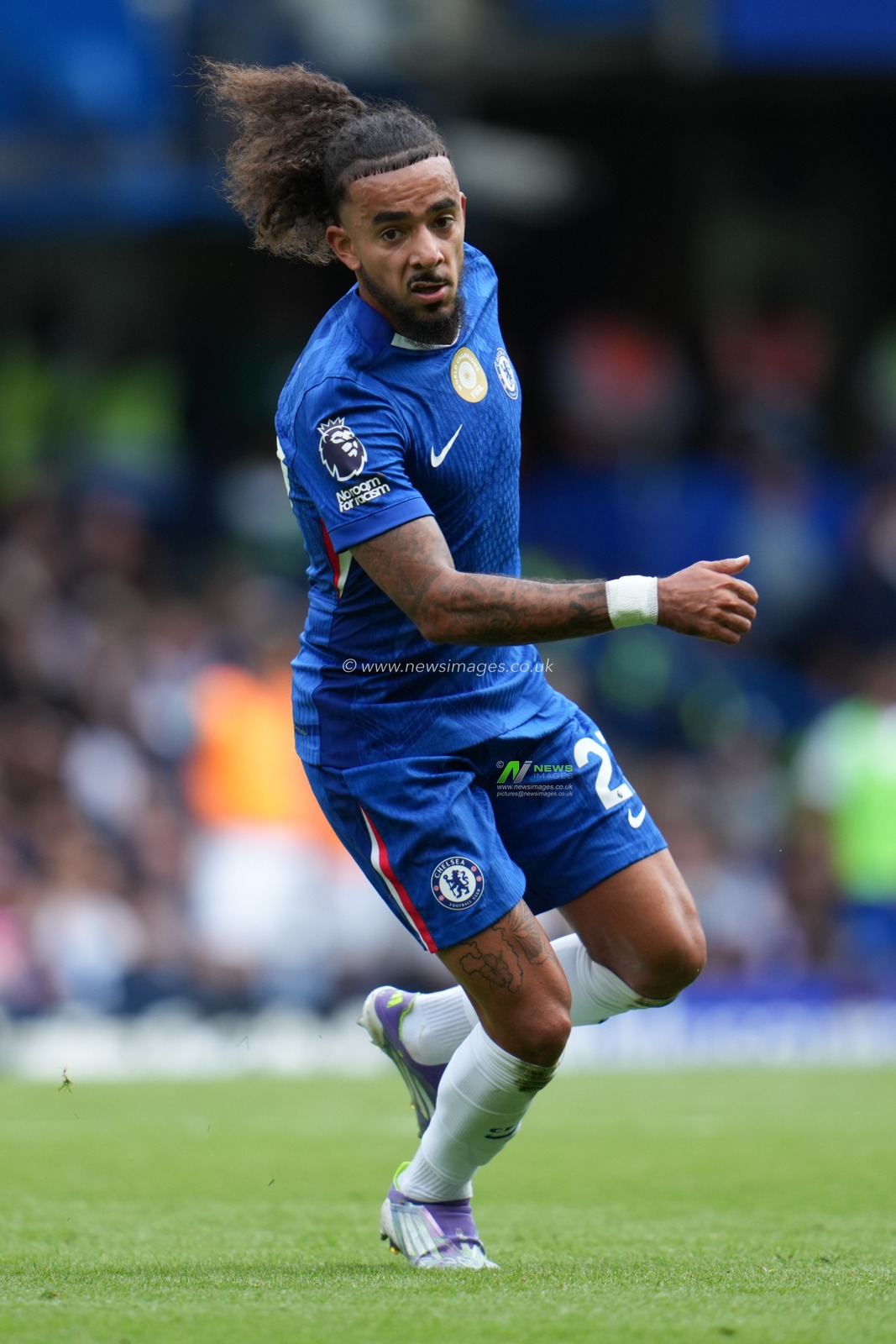 Malo Gusto of Chelsea during the Premier League match Chelsea vs Fulham at Stamford Bridge, London, United Kingdom, 30th August 2025

(Photo by Harvey Murphy/News Images)