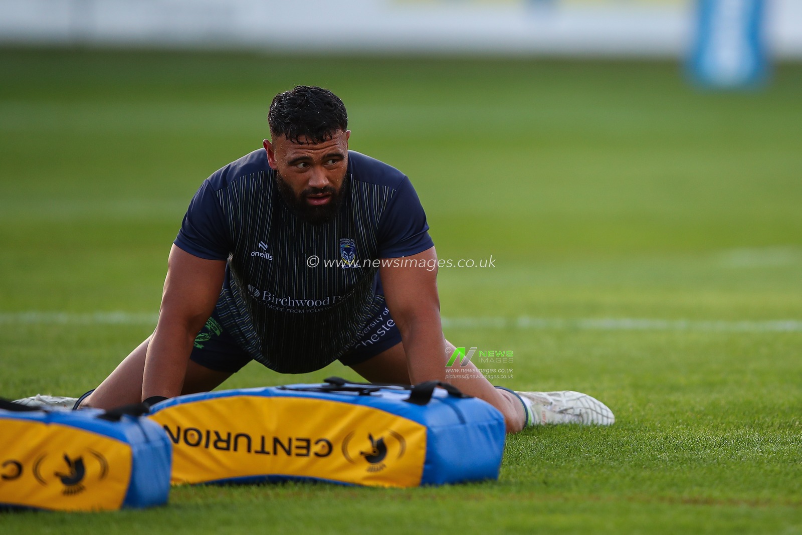 Zane Musgrove of Warrington Wolves during the pre-game warm up ahead of the Betfred Super League Round 23 match Castleford Tigers vs Warrington Wolves at The Mend-A-Hose Jungle, Castleford, United Kingdom, 23rd August 2024

(Photo by Gareth Evans/News Images)