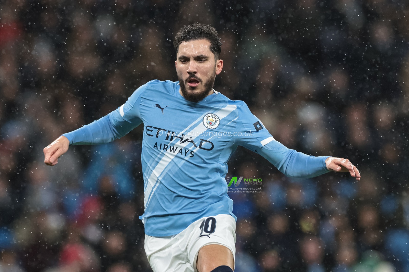 Rayan Cherki of Manchester City during the Carabao Cup Quarter Final match Manchester City vs Brentford at Etihad Stadium, Manchester, United Kingdom, 17th December 2025

(Photo by Mark Cosgrove/News Images)

*** GER AUT SUI OUT ***